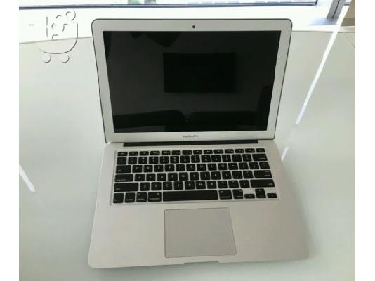 Apple MacBook Air 13.3" Display Intel Core i5 / 4GB/ 128GB